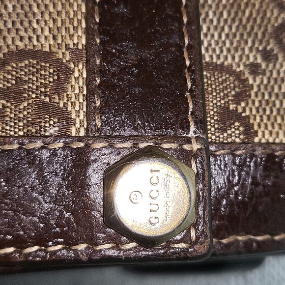 Gucci Compact French Flap Wallet in GG monogram canvas - Picture 2 of 12